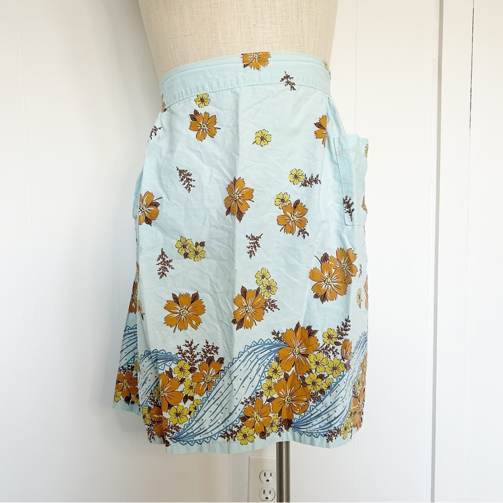 Vintage handmade aprons bundle Light blue floral & Holland print - Picture 4 of 9